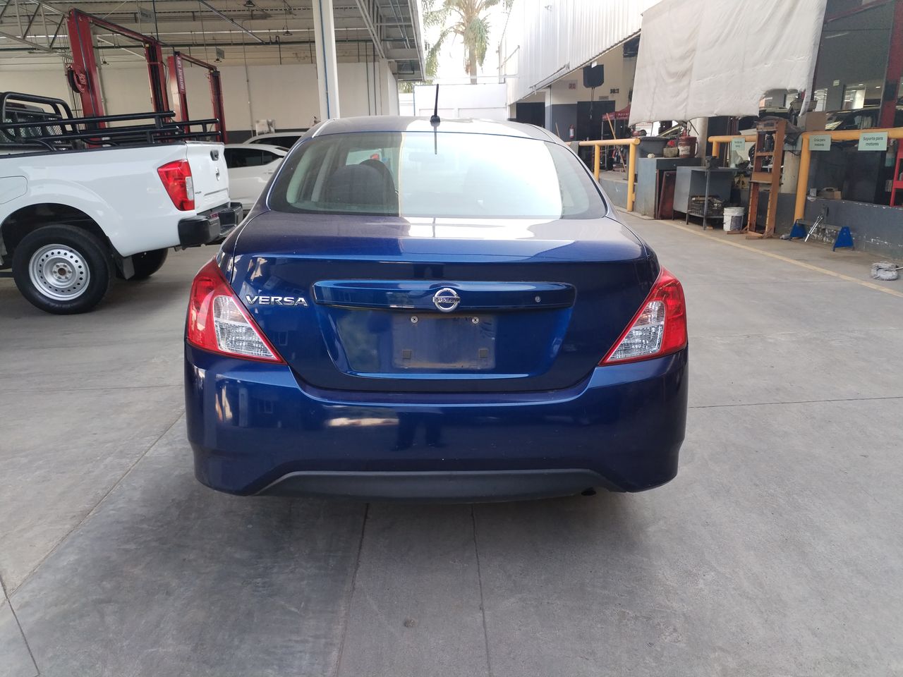2018 Nissan VERSA VERSA SENSE MT