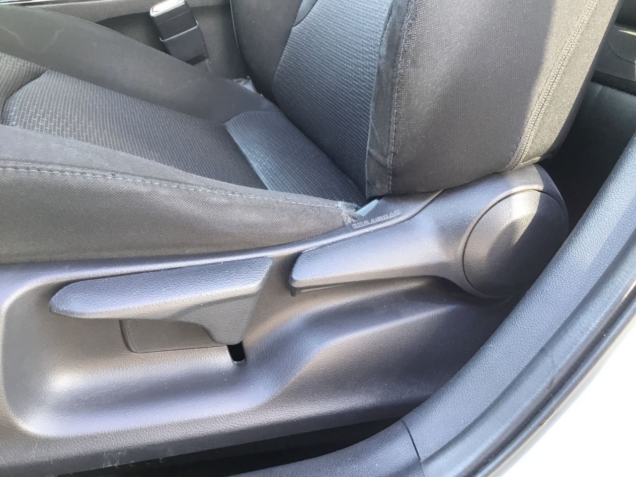 2020 Toyota PRIUS BASE