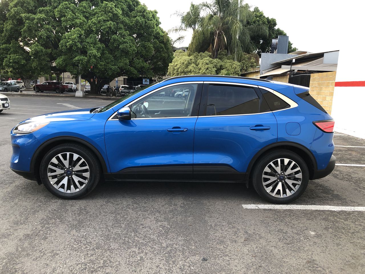 2020 Ford ESCAPE ESCAPE TITANIUM FWD