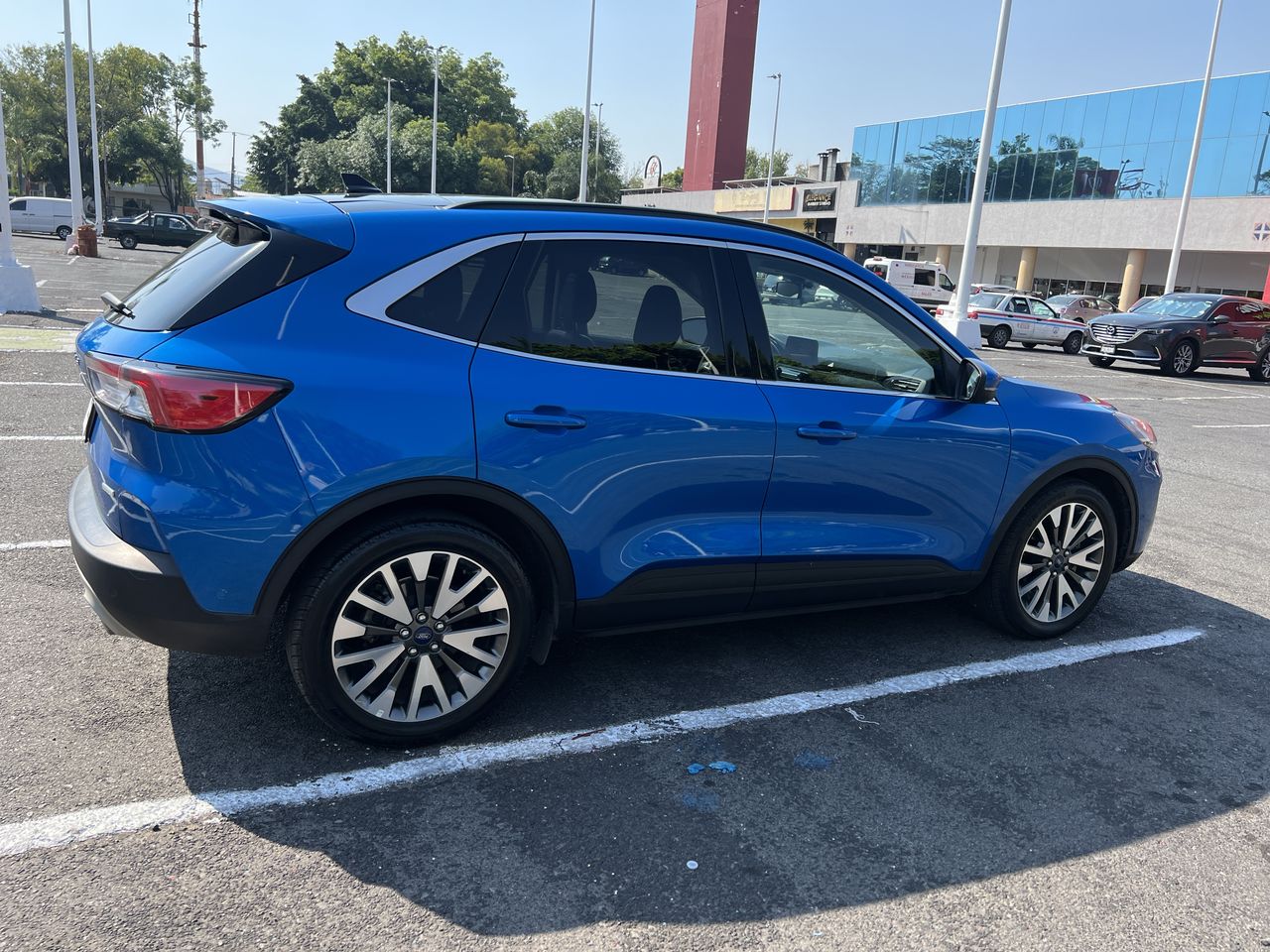 2020 Ford ESCAPE ESCAPE TITANIUM FWD