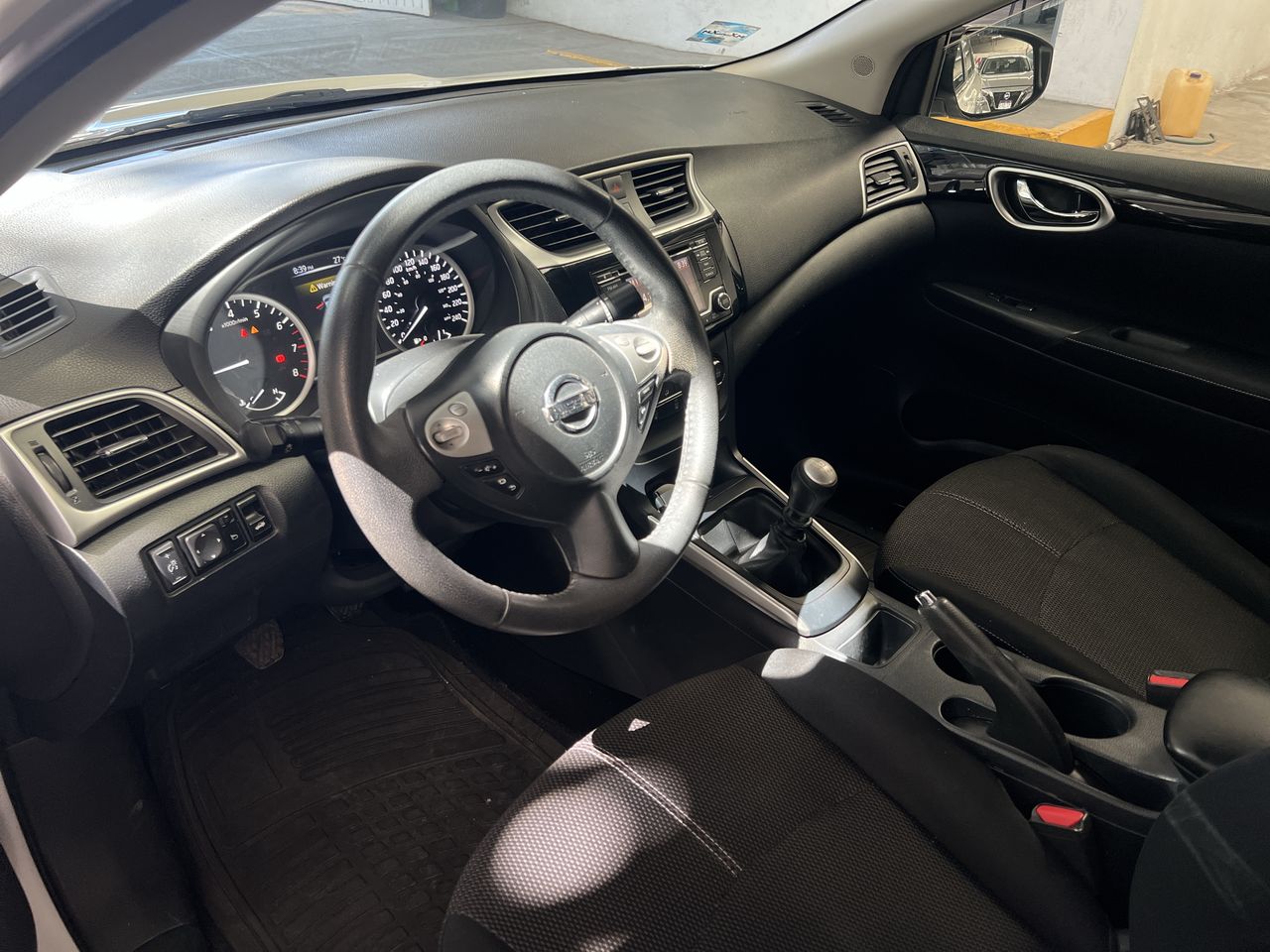 2017 Nissan SENTRA ADVANCE MT