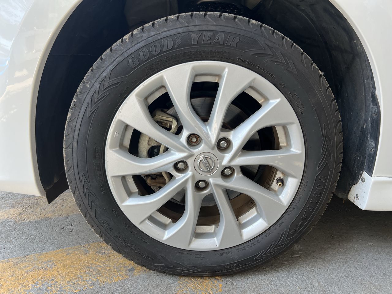 2017 Nissan SENTRA ADVANCE MT