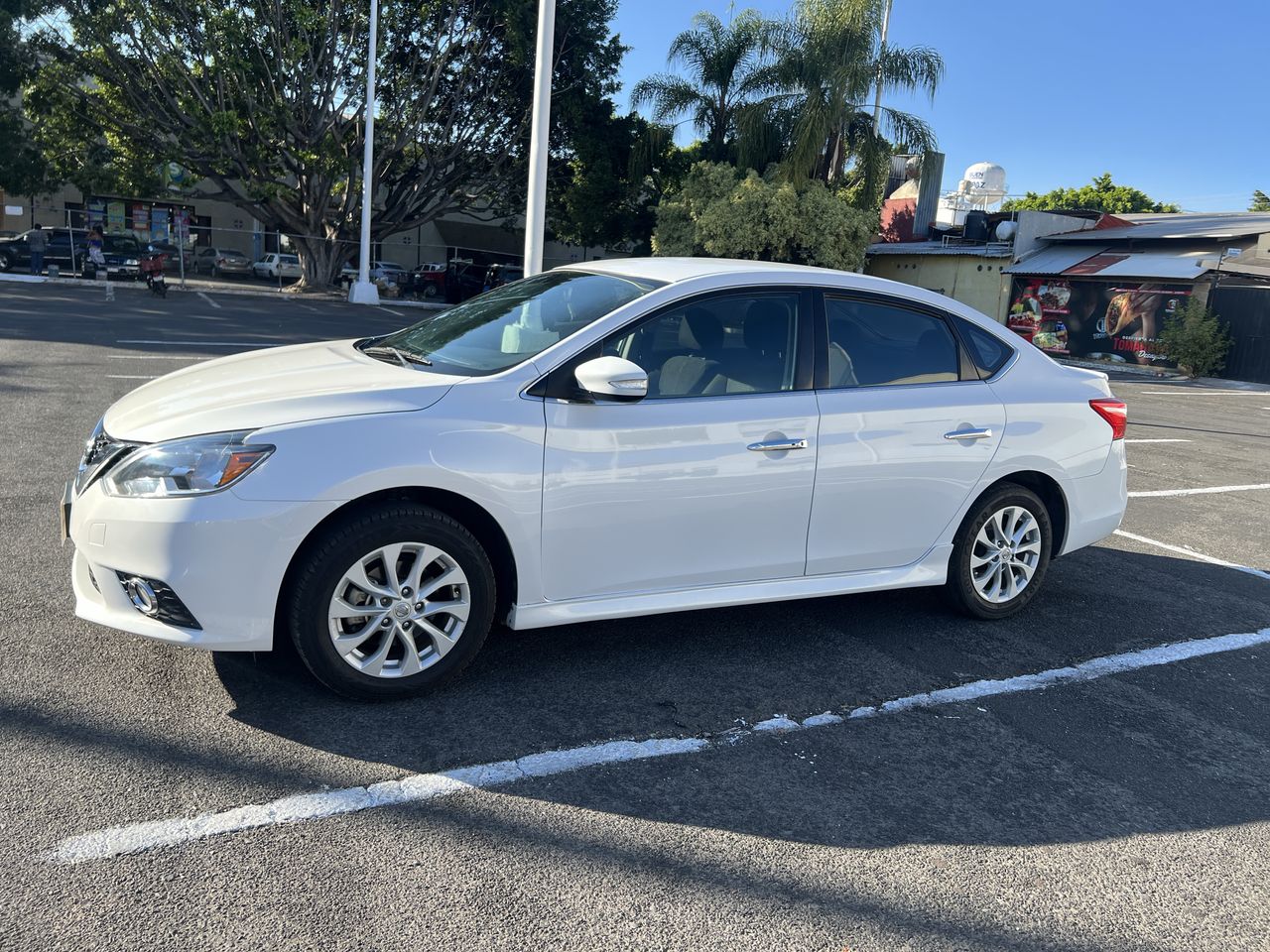 2017 Nissan SENTRA ADVANCE MT