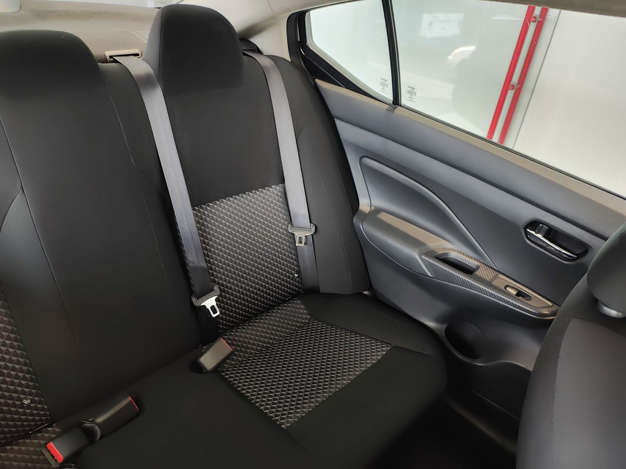 2020 Nissan VERSA SENSE MT