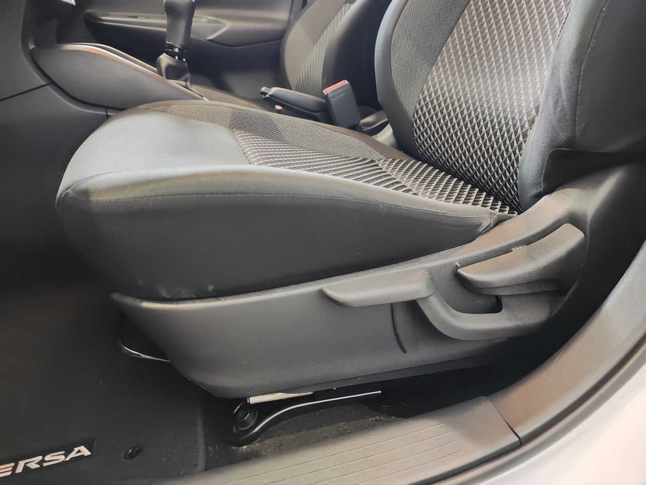 2020 Nissan VERSA SENSE MT