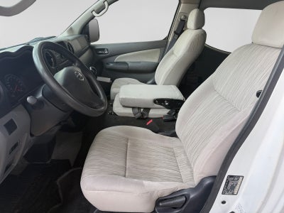 2019 Nissan URVAN 14 PASAJEROS AMPLIA AA 26