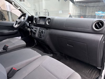 2023 Nissan NV350 URVAN PANEL AMPLIA AA 23