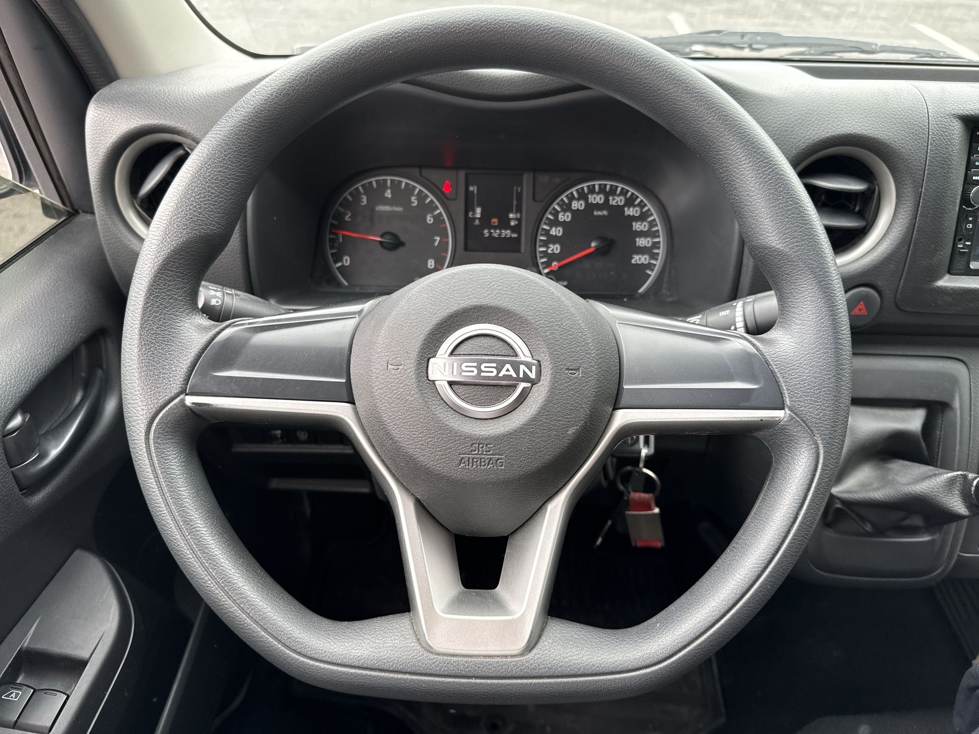 2023 Nissan NV350 URVAN PANEL AMPLIA AA 23