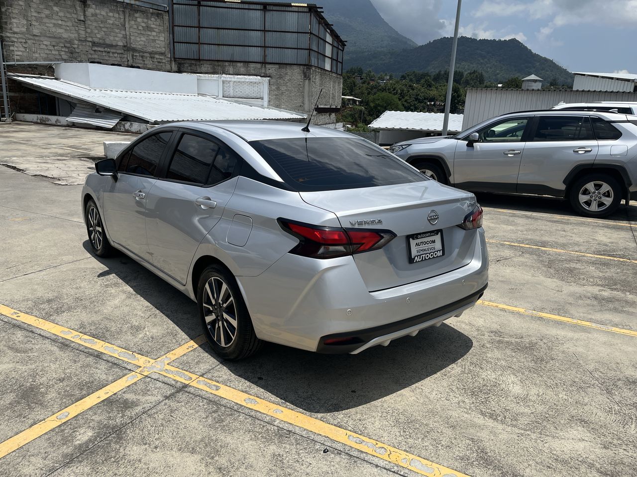 2023 Nissan VERSA ADVANCE MT 23