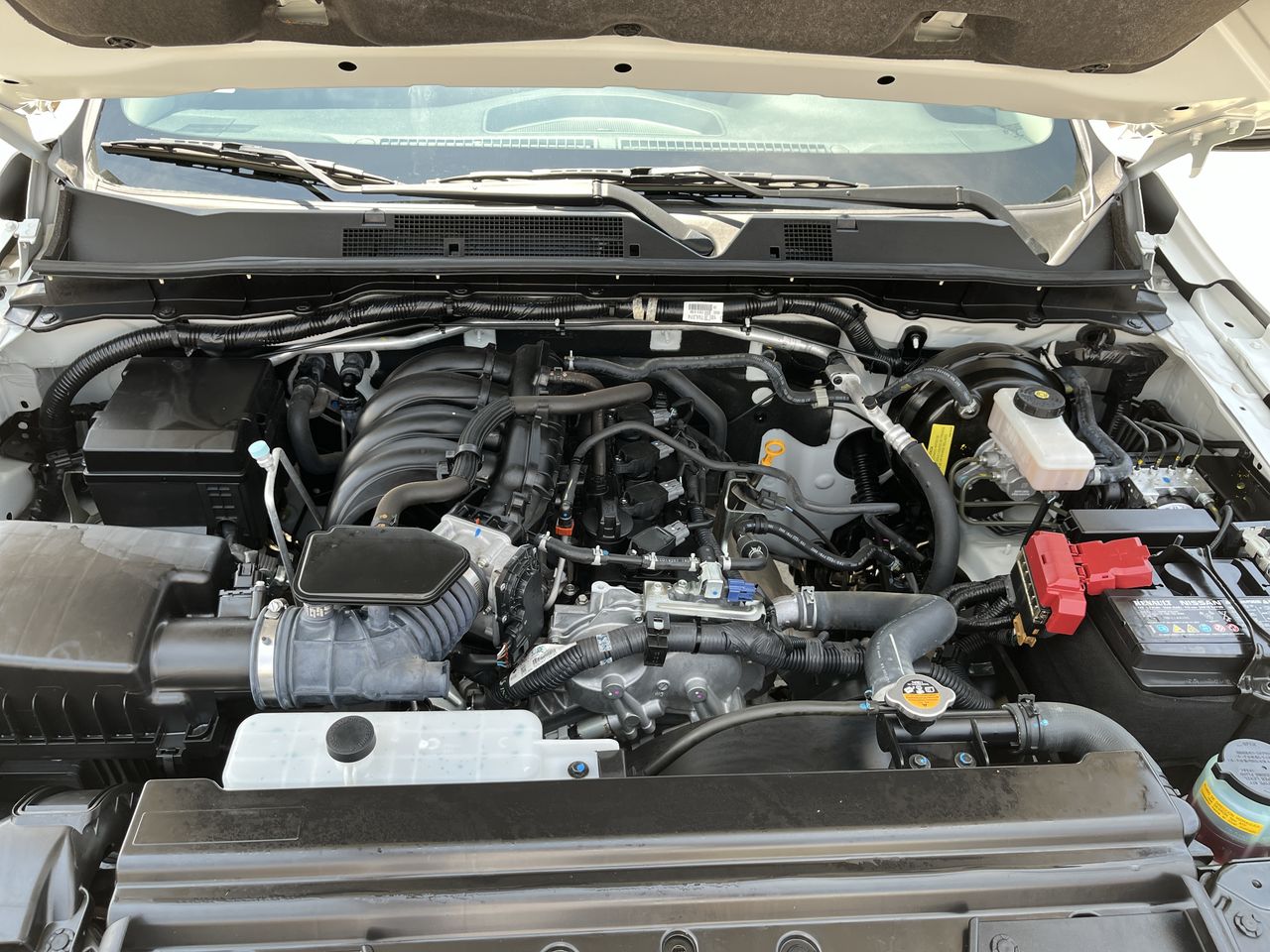 2020 Nissan FRONTIER NP300 DOBLE CABINA SE AC PAQ SEG