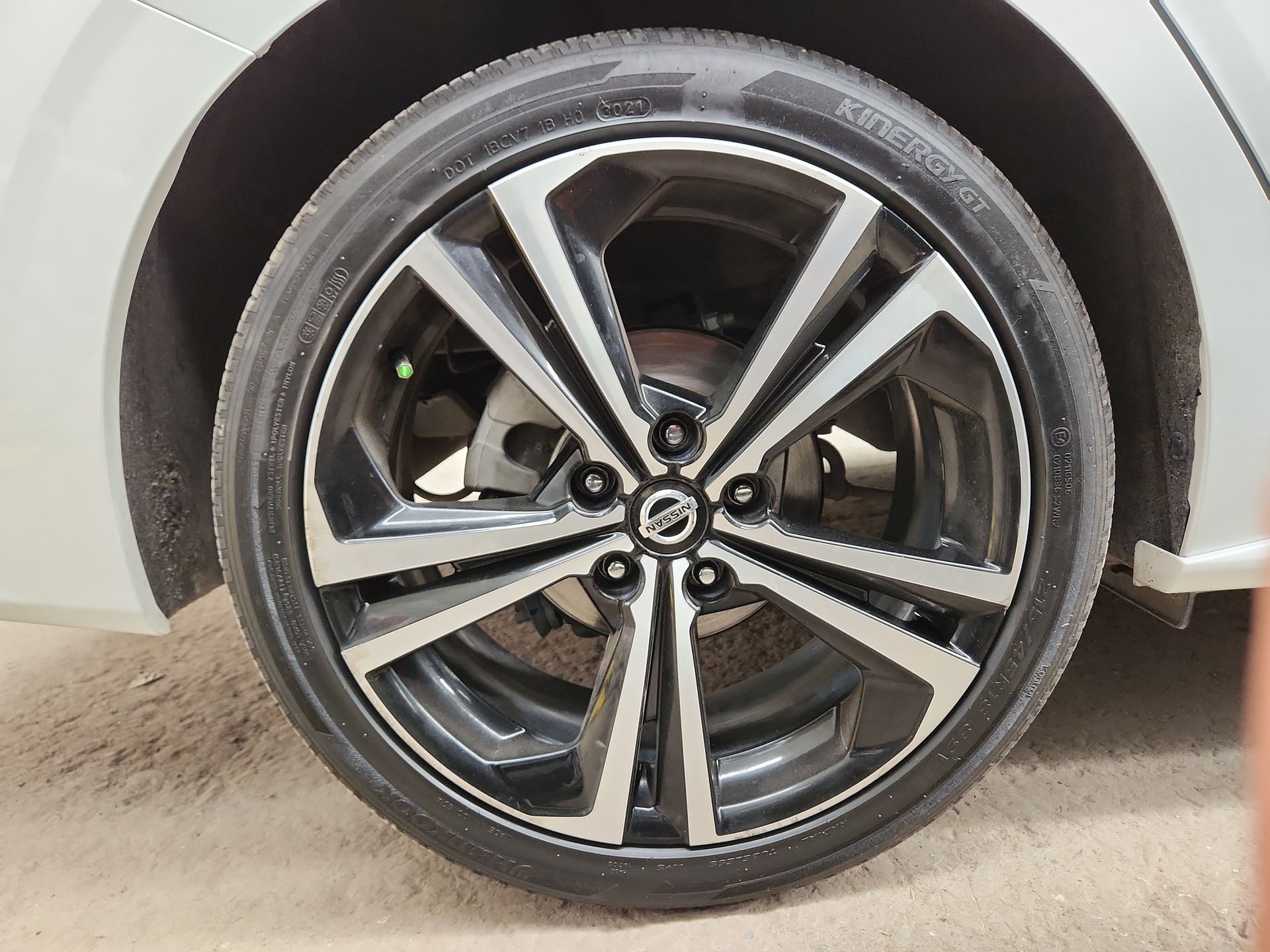 2022 Nissan SENTRA SR CVT