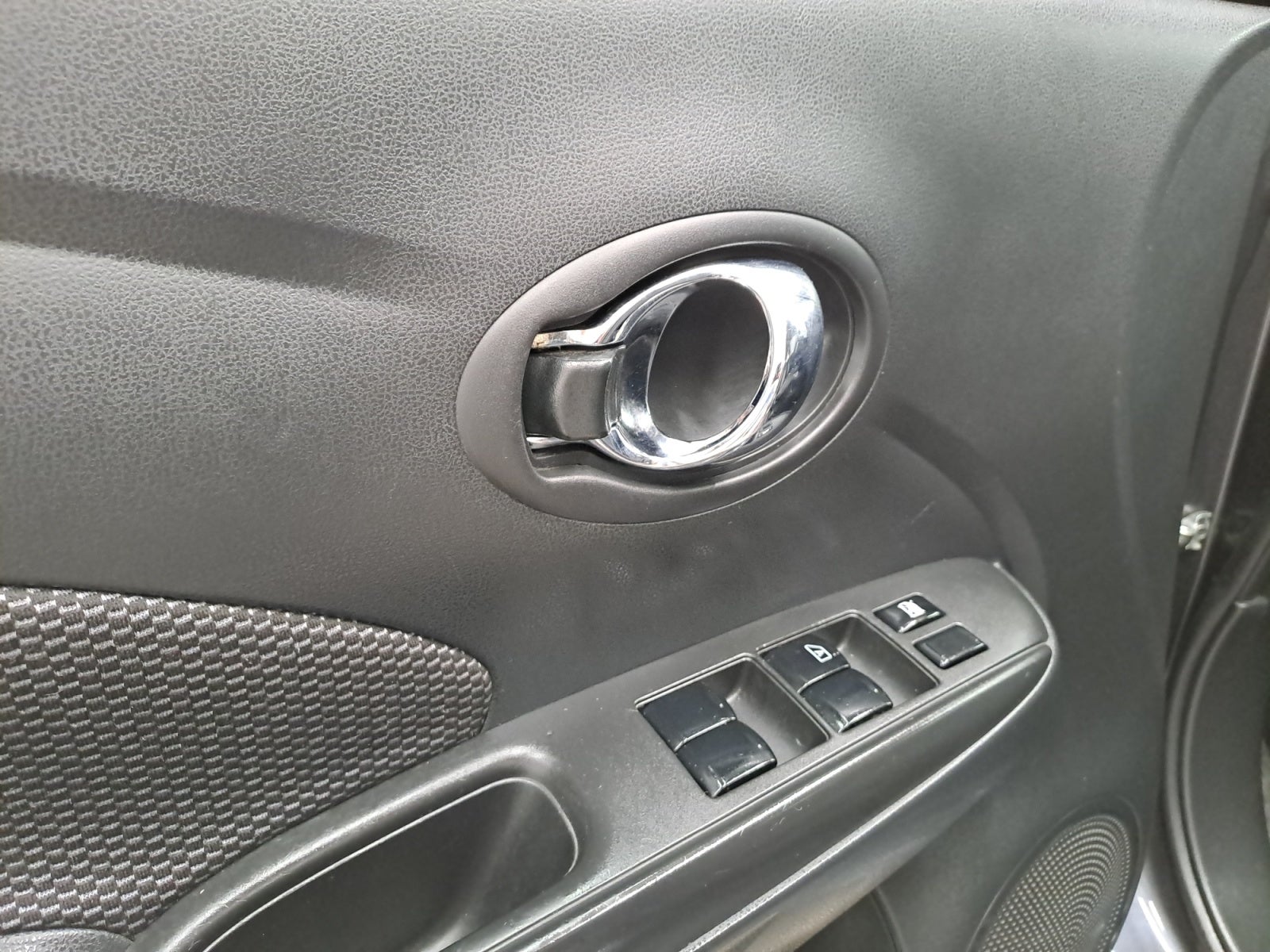 2019 Nissan VERSA ADVANCE MT AC