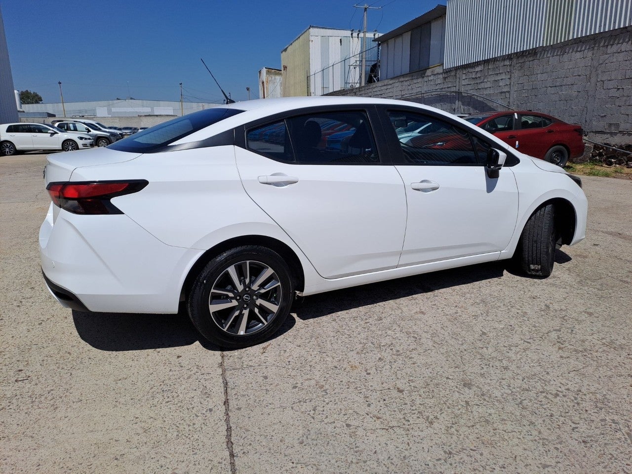 2025 Nissan VERSA ADVANCE CVT 25