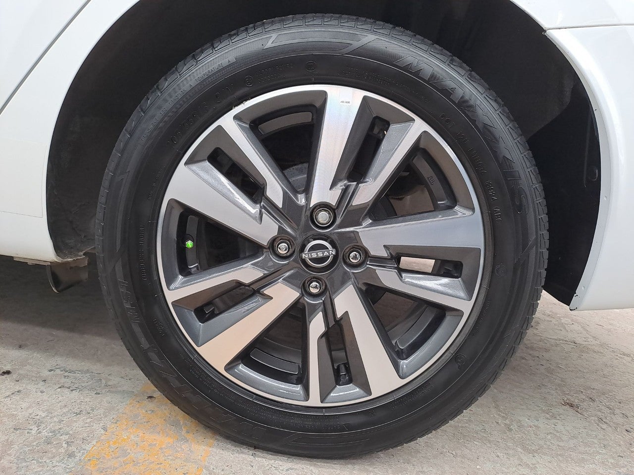 2025 Nissan VERSA ADVANCE CVT 25