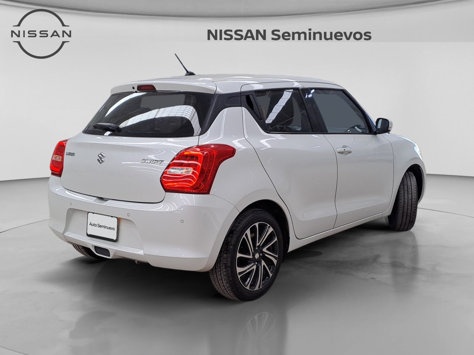 2022 SUZUKI SWIFT GLX 5MT