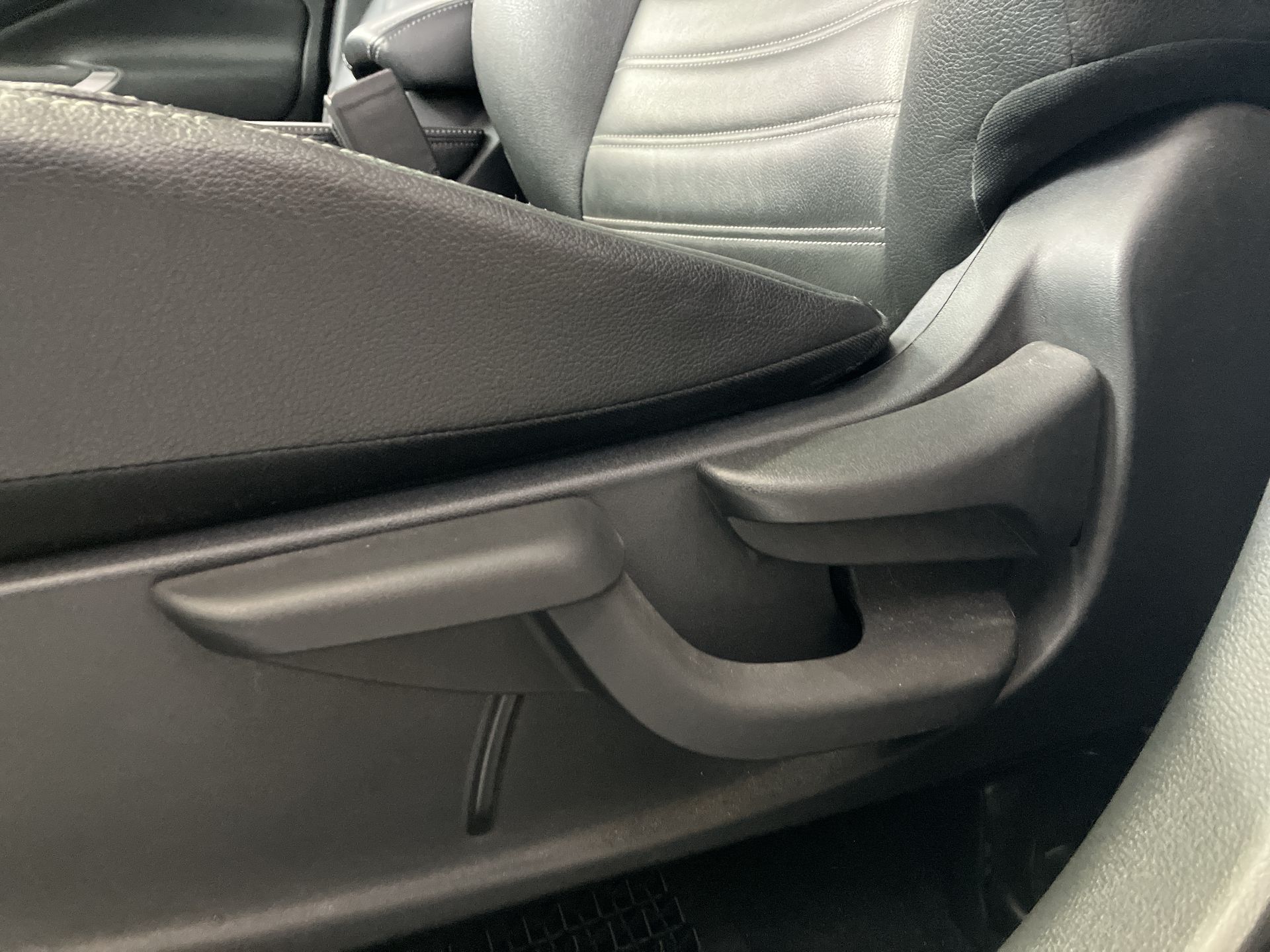 2024 Nissan KICKS PLATINUM E-POWER 24