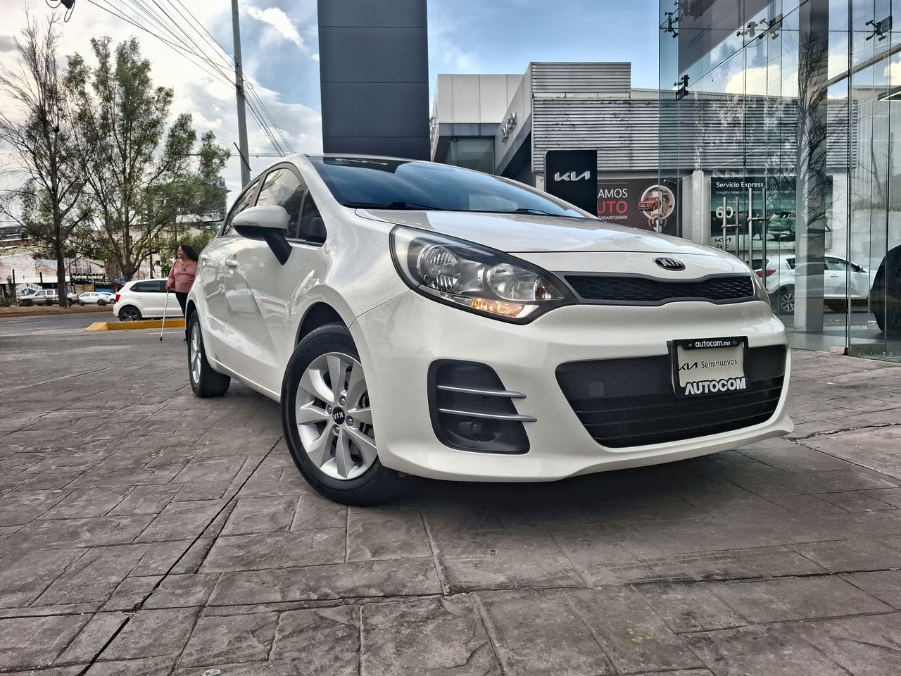 2017 Kia RIO EX HATCHBACK 1.6 MT