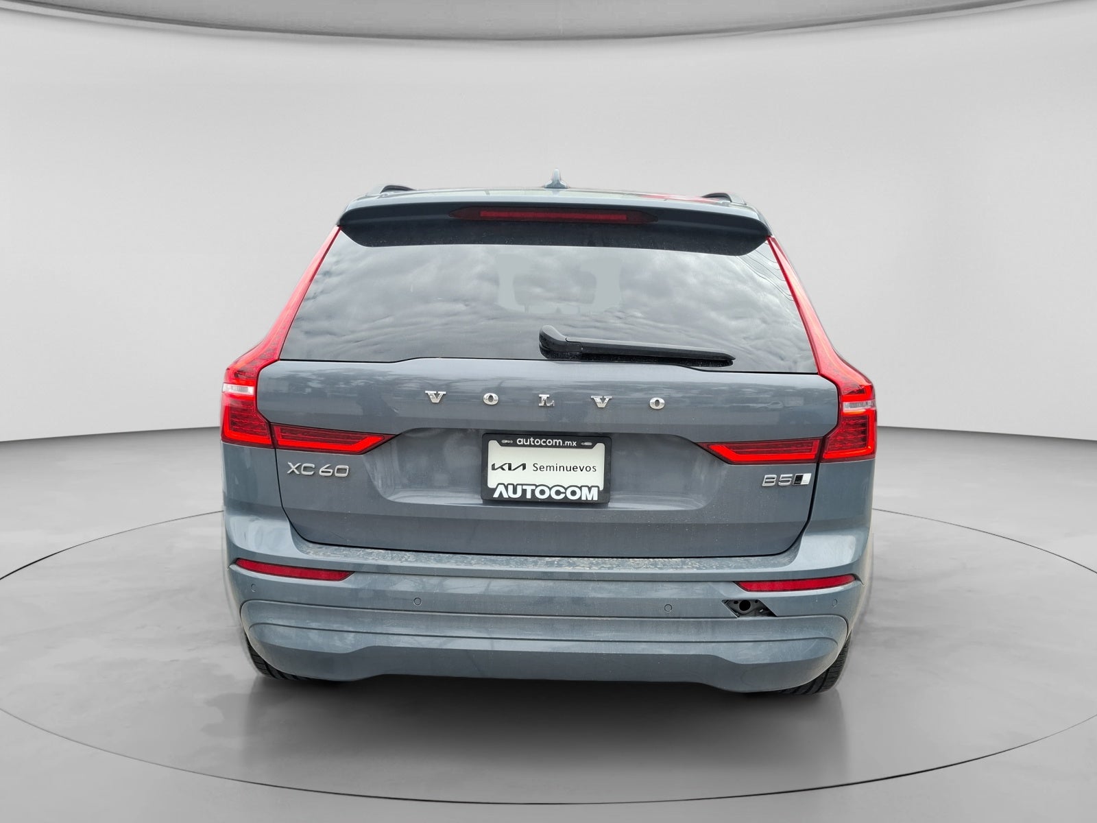 2022 Volvo XC60 MOMENTUM B5 AWD