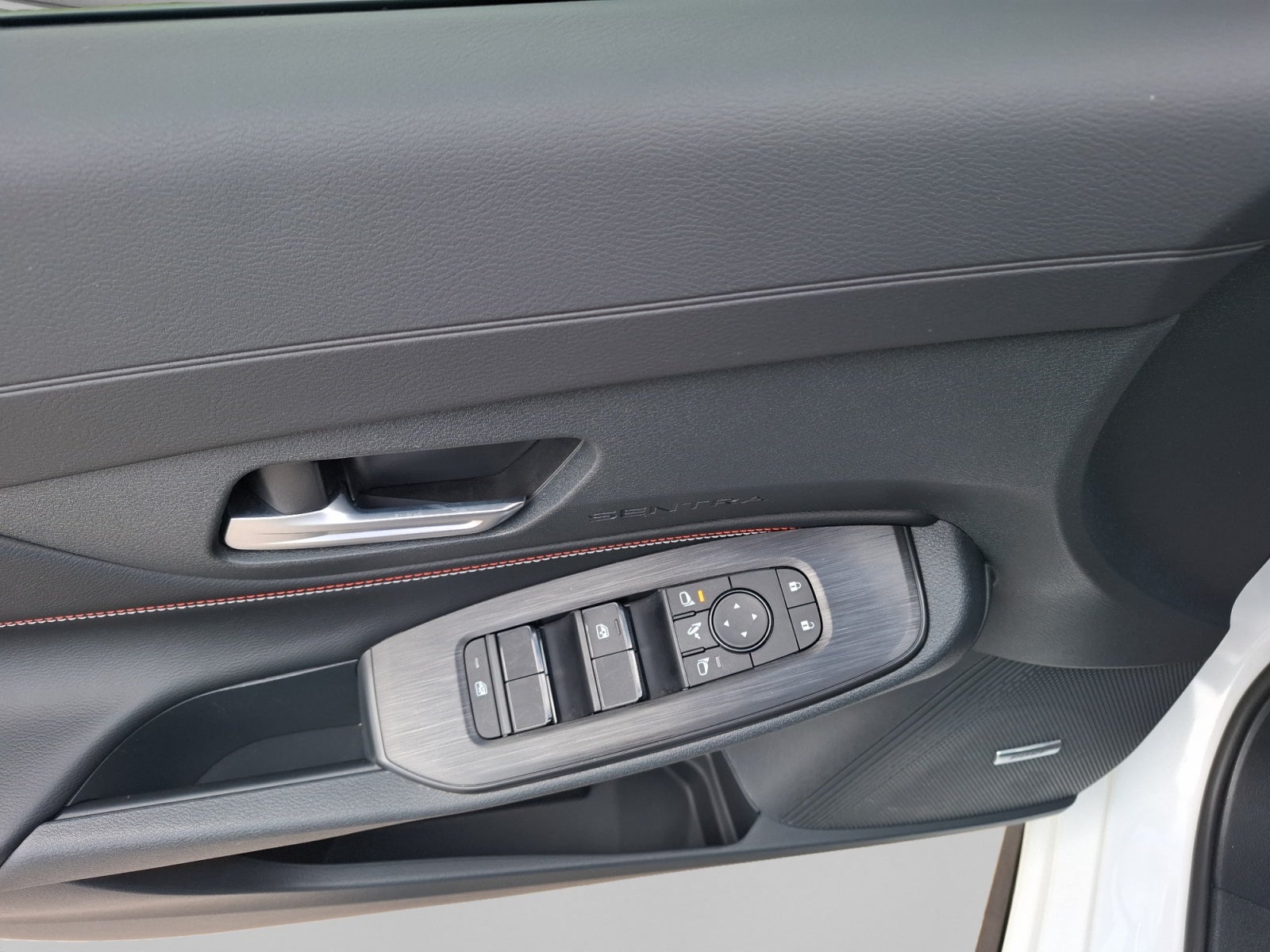 2026 Nissan SENTRA SR PLATINUM CVT 26
